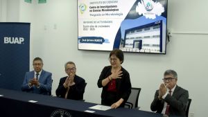 Doctorado de Microbiolog&iacute;a BUAP es de calidad: rectora