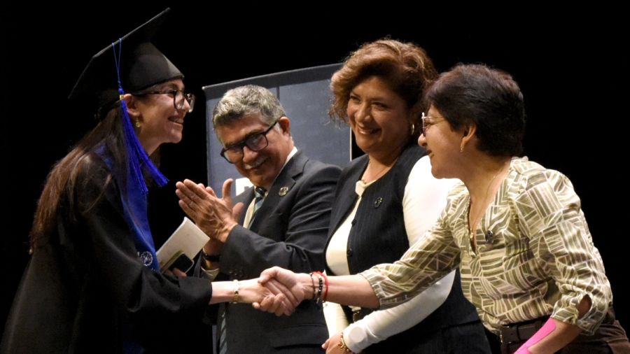 Preside rectora de la BUAP graduaci&oacute;n de Biotecnolog&iacute;a