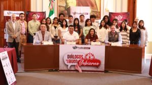 Realizan "Di&aacute;logos por un Buen Gobierno" con universitarios