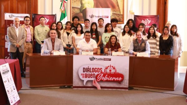 Realizan "Di&aacute;logos por un Buen Gobierno" con universitarios