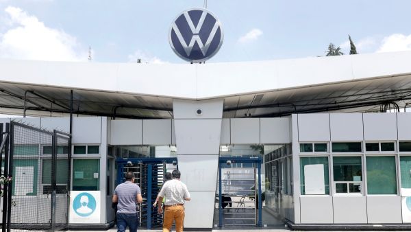 Inicia Sindicato revisi&oacute;n salarial con Volkswagen; piden 17%