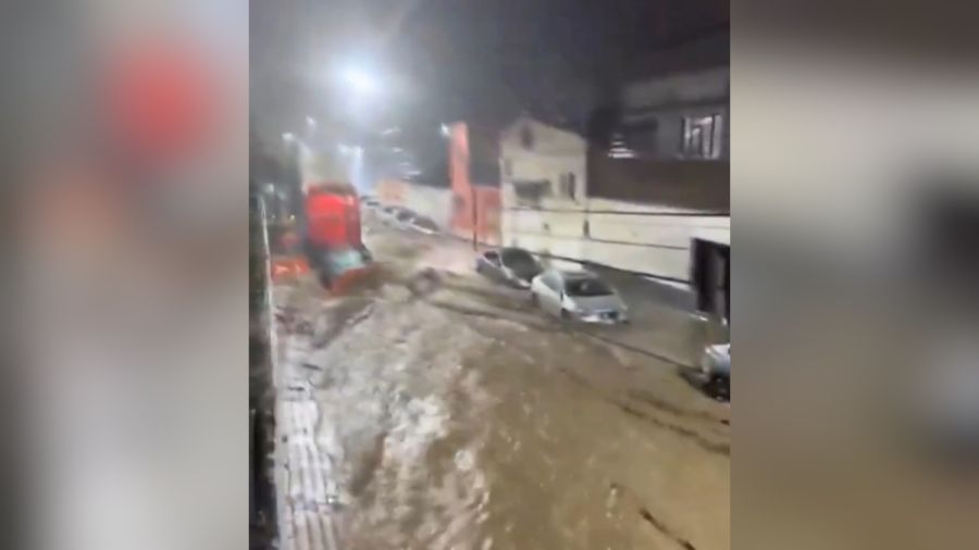Aguacero inunda calles de la CDMX y el Edomex