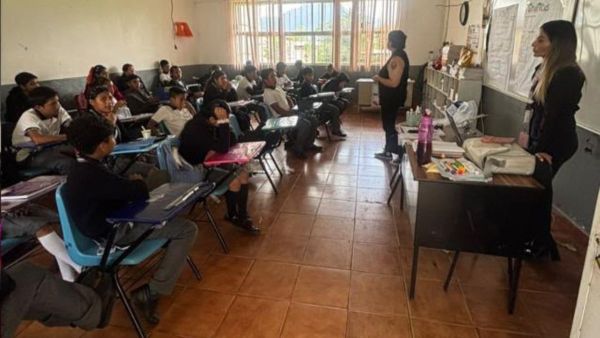 Inicia alcaldesa Bety S&aacute;nchez obras educativas en Zoquitla y Tlatempa