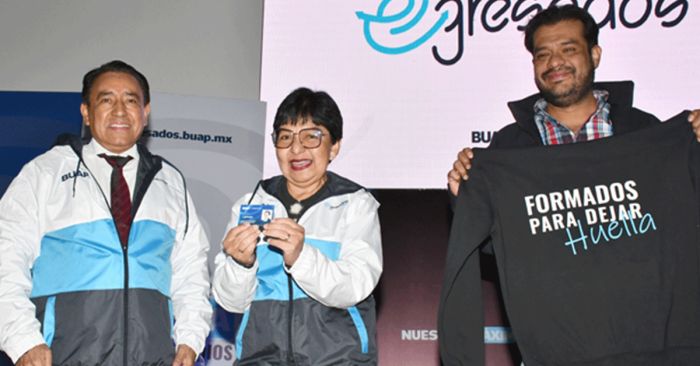 Presenta la Rectora Lilia Cedillo plataforma egresados.buap.mx