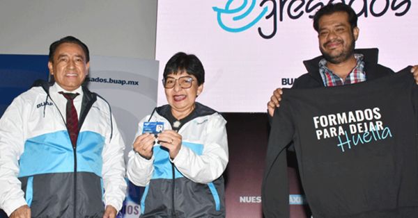 Presenta la Rectora Lilia Cedillo plataforma egresados.buap.mx