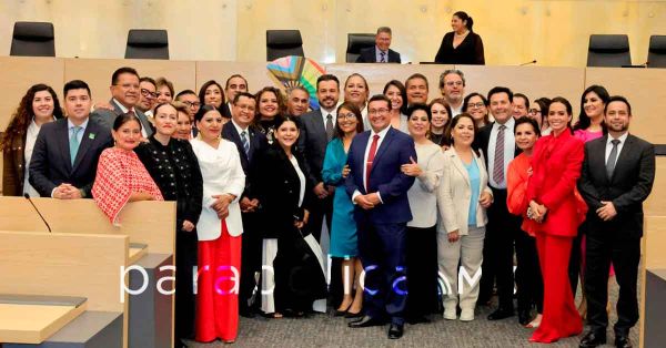 Responde Garc&iacute;a Parra con soporte t&eacute;cnico dudas e inquietudes del Congreso sobre el Cableb&uacute;s