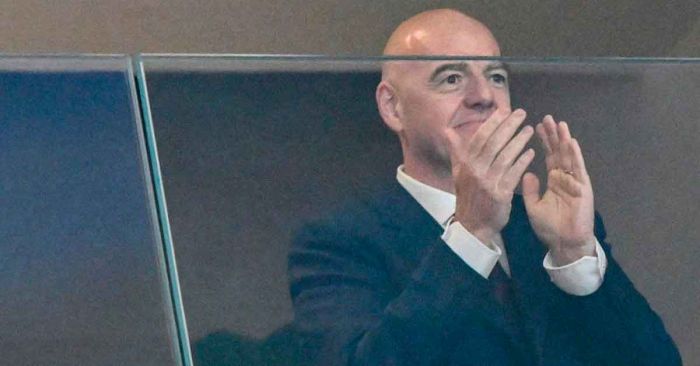 Extra&ntilde;ando a Blatter