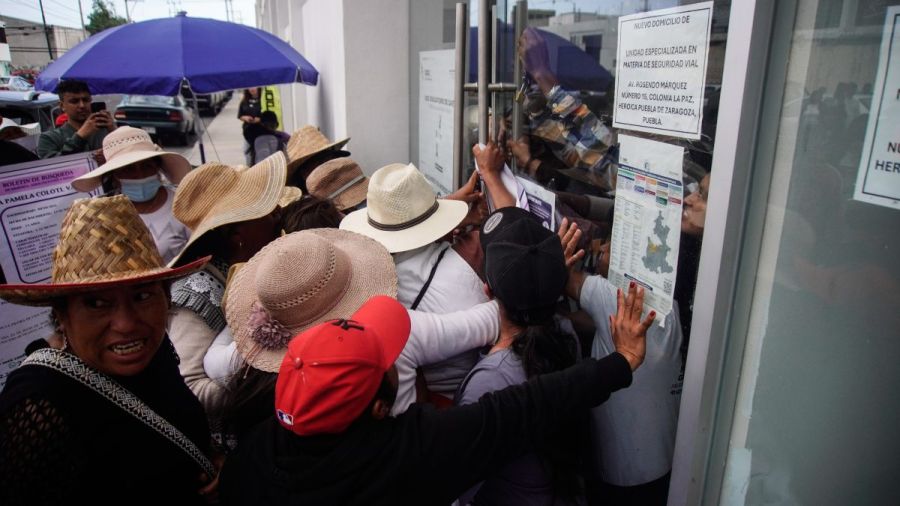 Liberan manifestantes caseta de la Puebla-Atlixco