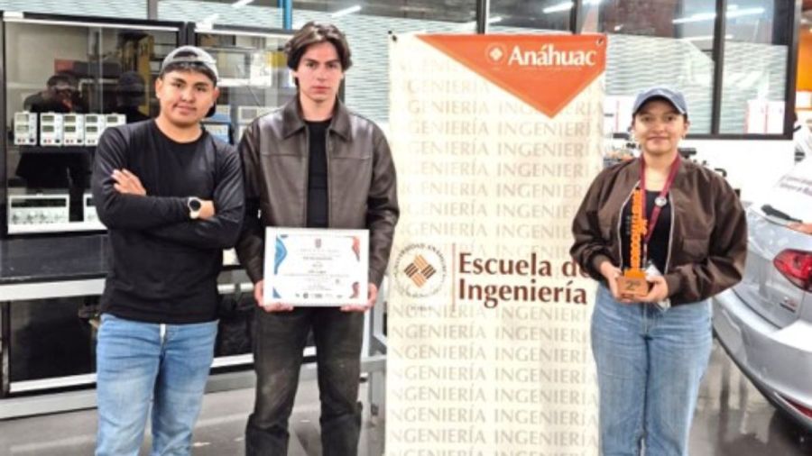 Brillan estudiantes An&aacute;huac Puebla en desaf&iacute;o de coheter&iacute;a aeroespacial