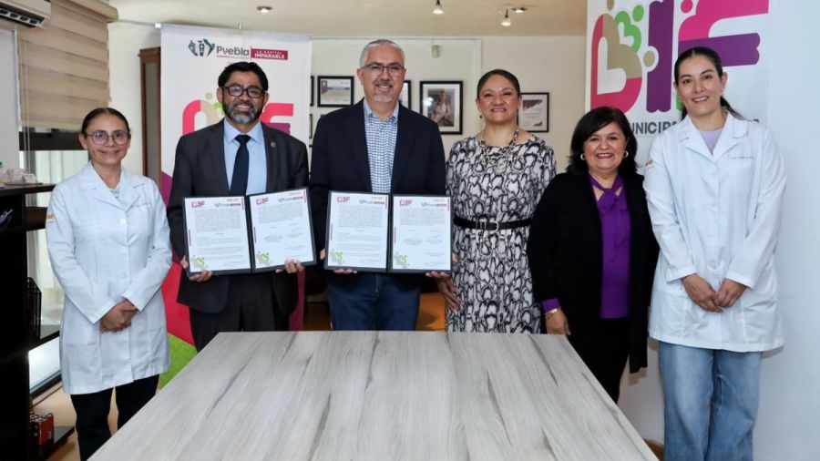 Firma DIF Puebla Capital convenio de colaboraci&oacute;n con la UDLAP