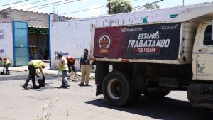 Mantiene Comuna acciones de bacheo en Barrio de San Miguel