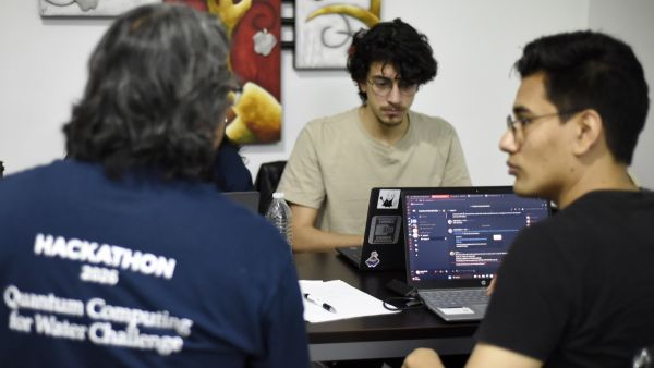 Un &eacute;xito el Hackathon LATAM 2026 en la BUAP
