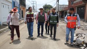 Supervisan trabajos de rehabilitaci&oacute;n vial en San Felipe Hueyotlipan