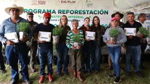 Reconoce Gobierno del Estado a Zacatl&aacute;n en materia de reforestaci&oacute;n