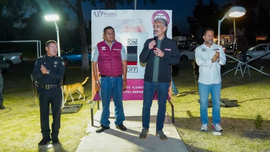 Cubre Comuna con luminarias LED a Oasis y Guadalupe Victoria Valsequillo