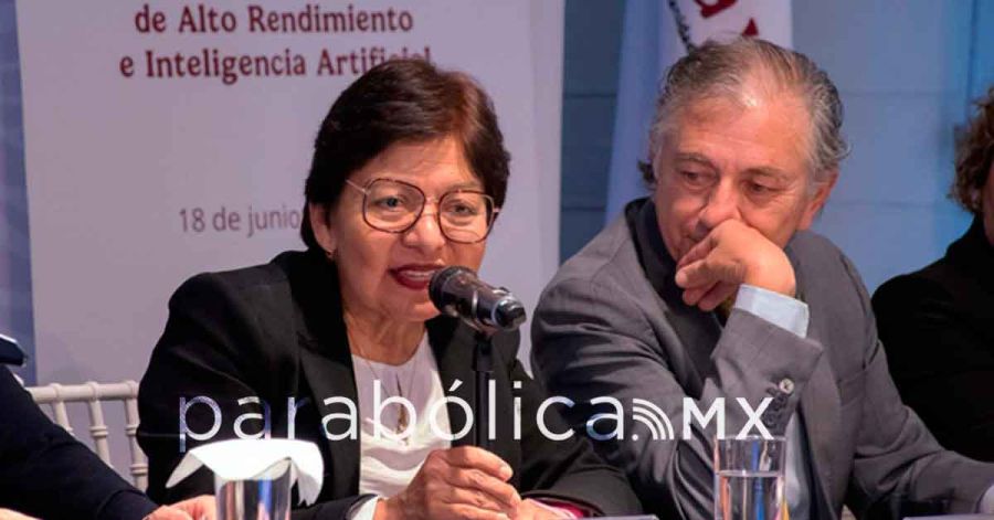 Firma BUAP Carta Intenci&oacute;n del Cl&uacute;ster Nacional de C&oacute;mputo de Alto Rendimiento e Inteligencia Artificial