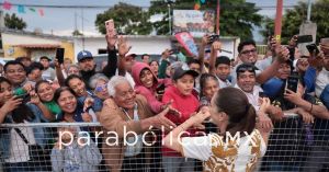 Entrega Sheinbaum apoyos de El ma&iacute;z es la ra&iacute;z a productores de Oaxaca