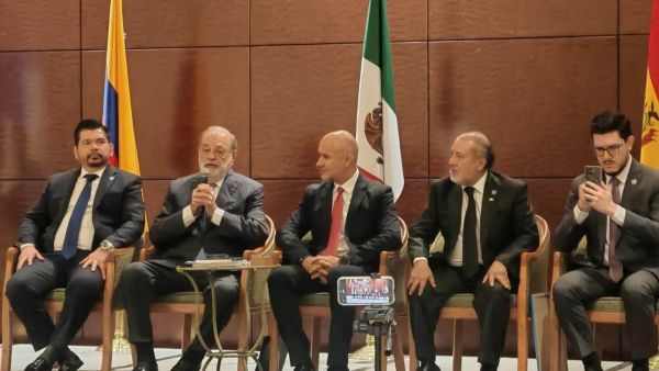 El comercio con Estados Unidos seguir&aacute; por a&ntilde;os: Slim