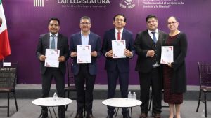 Participa Marcos Castro en conferencia sobre retos del Derecho mexicano