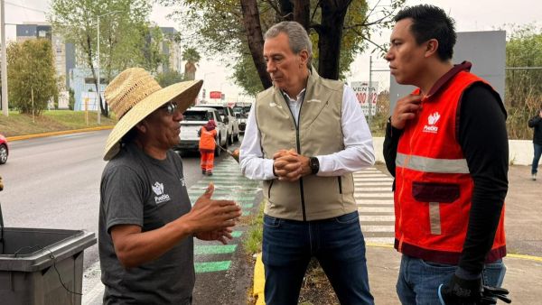Supervisa Chedraui Jornada de Limpieza en Puente de M&eacute;xico