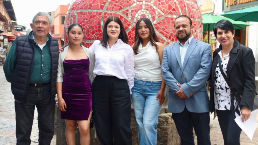 Presenta Bety S&aacute;nchez cartelera de fiestas patronales en Zacatl&aacute;n