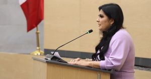 Llama Delfina Pozos a fortalecer la representaci&oacute;n ciudadana y el equilibrio democr&aacute;tico