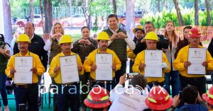 Garantiza Armenta equipamiento permanente a guardias forestales