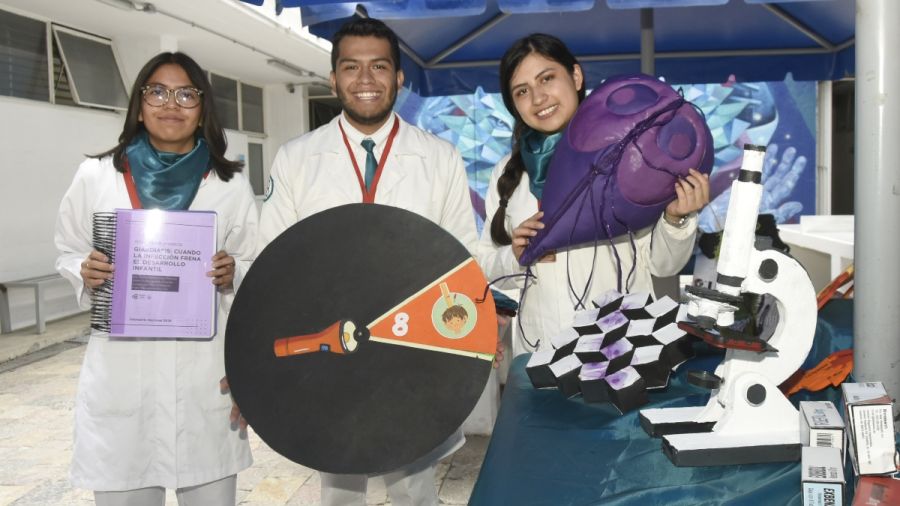 Logran estudiantes de Medicina BUAP bronce en Infomatrix M&eacute;xico