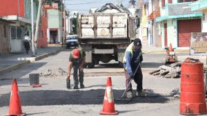 Da seguimiento alcalde a las labores de bacheo en El Patrimonio