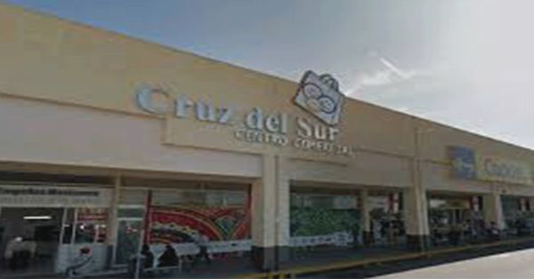 Muere un hombre en estacionamiento de Cruz del Sur