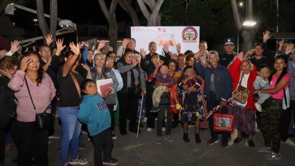 Actualizan alumbrado con tecnolog&iacute;a LED en La Flor y Villa Las Flores