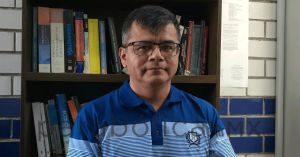 Analiza acad&eacute;mico Ibero Puebla efecto del conflicto en Medio Oriente en el precio de la gasolina