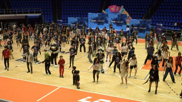 &iexcl;De terror! Bailan universitarios BUAP &ldquo;Thriller Universitario 2026&rdquo;