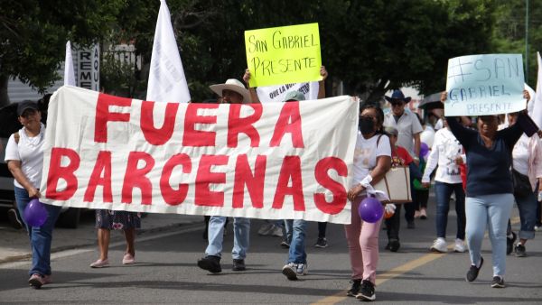 Apartar&aacute;n a Lupita B&aacute;rcenas, mientras ASE revisa el manejo de recursos
