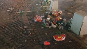 Despliegan operativo de limpieza tras festejos por partido de M&eacute;xico