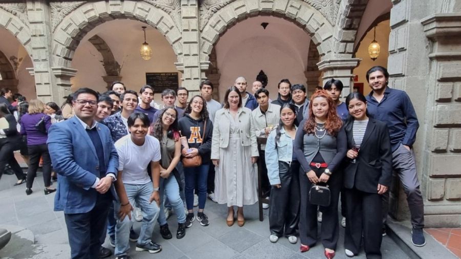 Alumnos de An&aacute;huac Puebla analizan los desaf&iacute;os globales en CDMX