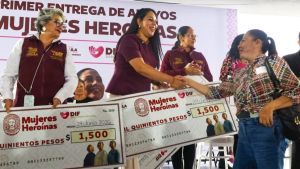 Entrega Tonantzin Fern&aacute;ndez apoyos del programa Mujeres Hero&iacute;nas