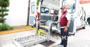 Entrega DIF cuatro unidades del Sistema de Transporte Adaptado