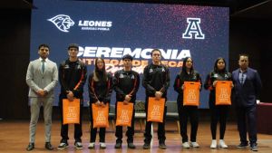 An&aacute;huac Puebla entrega becas acad&eacute;micas a talento deportivo