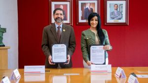 Firma IBERO Puebla convenio para capacitar a personal de la CDH Puebla