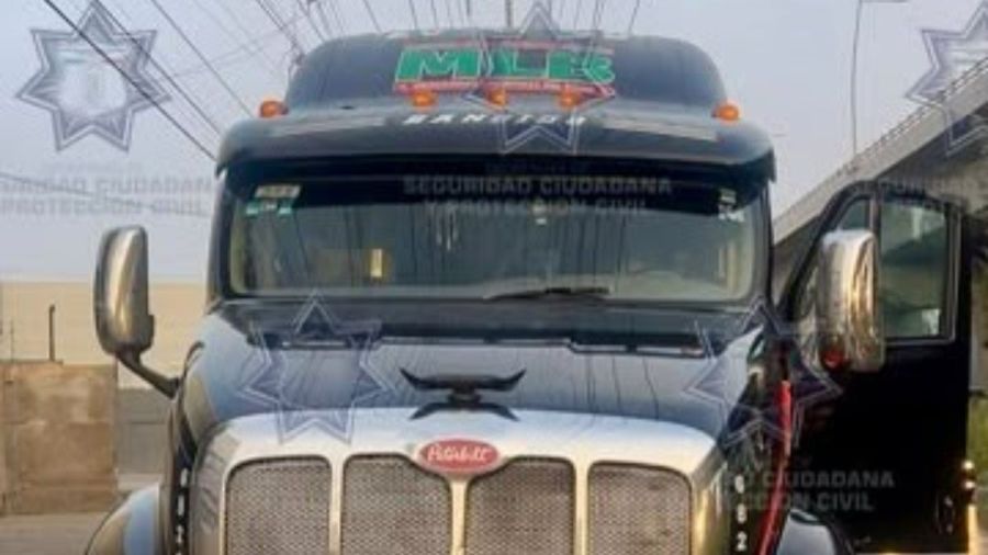 Localiza Polic&iacute;a tractocami&oacute;n reportado como robado en Sanctorum