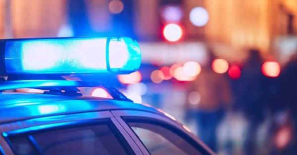 Desarma a polic&iacute;a e intenta suicidarse en Plaza Dorada