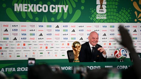 Se lava las manos Infantino por esc&aacute;ndalo arbitral