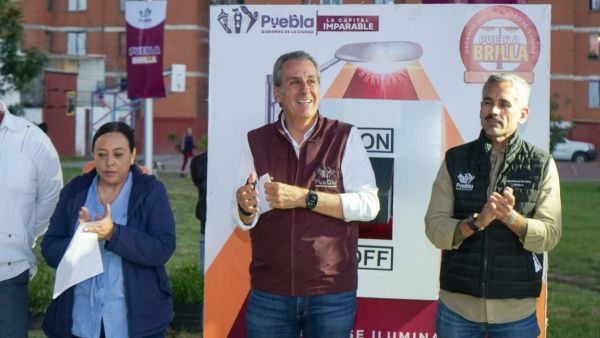 Inaugura Chedraui alumbrado p&uacute;blico en Galaxia La Laguna