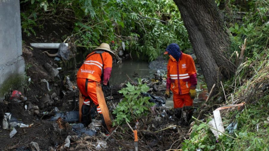 Limpia el OOSL el canal de agua en San Jer&oacute;nimo Caleras