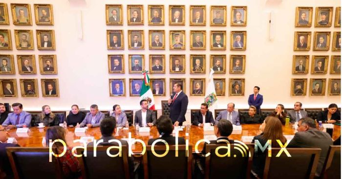 Encabeza Armenta encuentro con diputados aliados