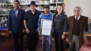 Zacatl&aacute;n reconoce a cronista con 48 a&ntilde;os al frente de biblioteca