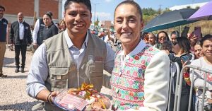 Asiste Omar Mu&ntilde;oz a gira de Claudia Sheinbaum