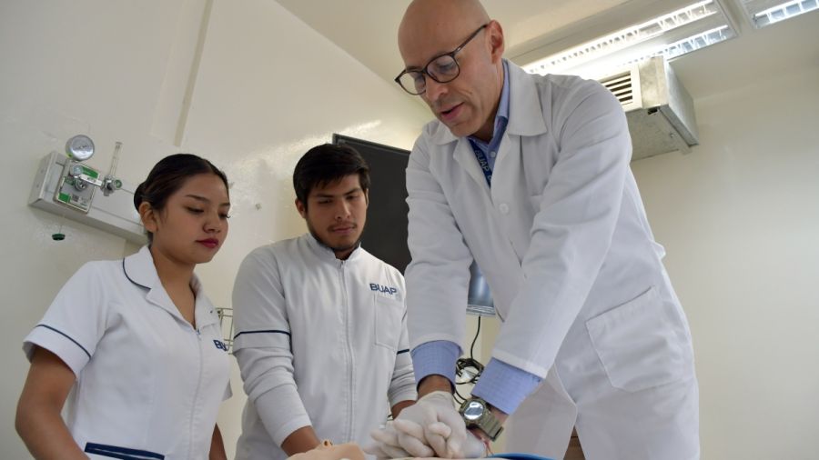 Enfermer&iacute;a BUAP, centro certificador en atenci&oacute;n de emergencias