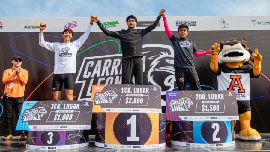 M&aacute;s de mil 500 participaron en la 12&ordf; Carrera Leones An&aacute;huac Puebla